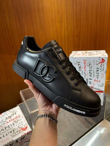 Dolce & Gabbana Men's Plain Black Sneakers with Brand Logo