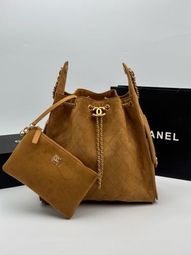 Chanel 25 bag with pouch and chain shoulder bag in honey-colored