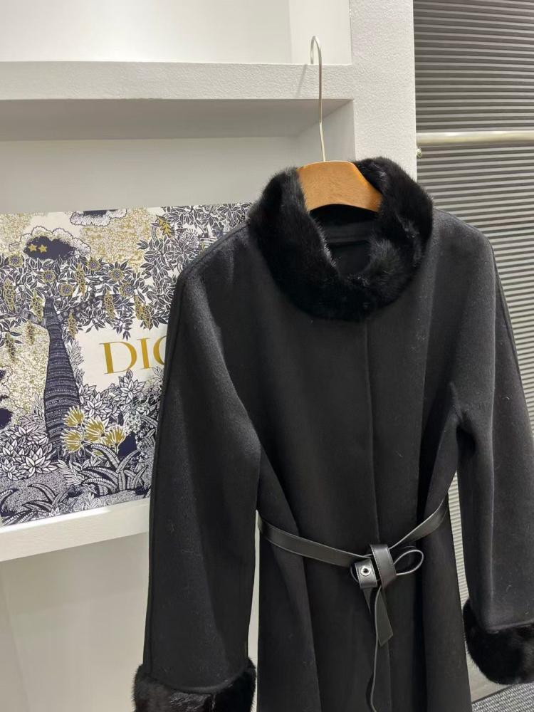 MARNI Black Cashmere Blend Wool﻿ Coat Wool and cashmere coat with shearling collar | Marni