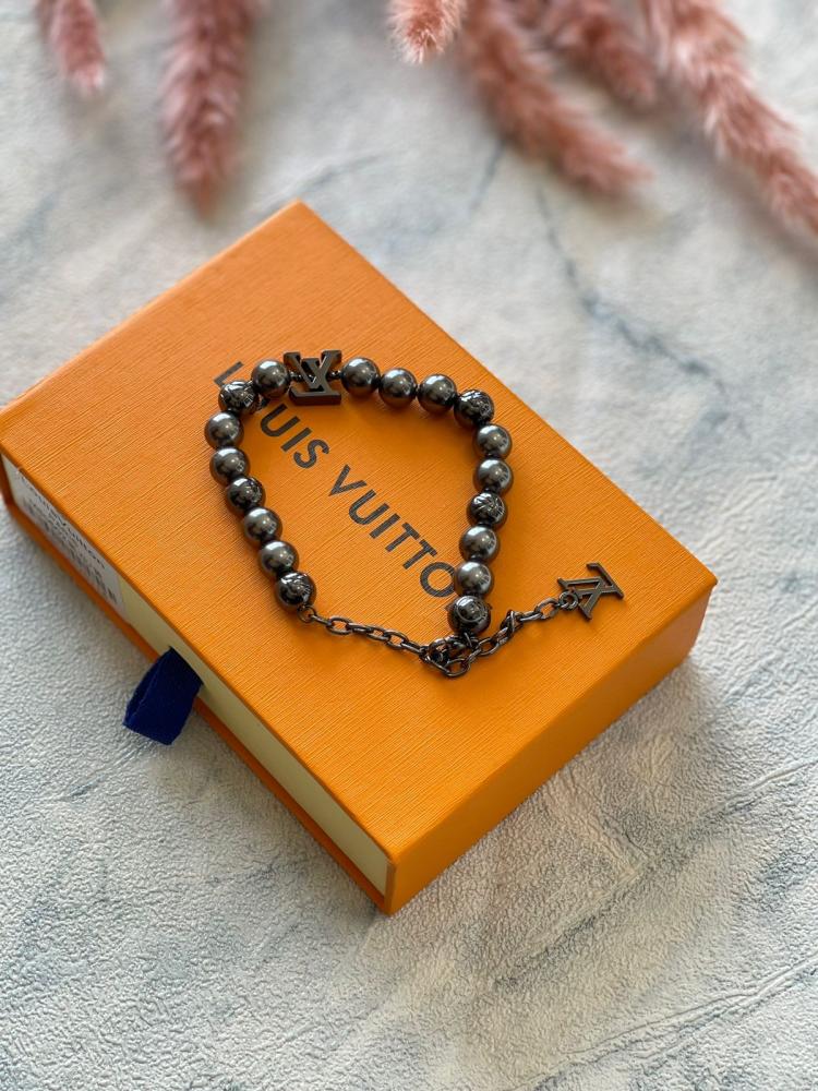 louis vuitton bangle with tiger eye