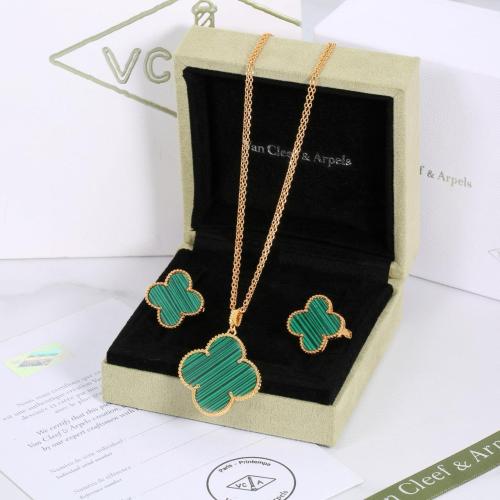 Van Cleef & Arpels Alhambra Flower Green Women's Earrings