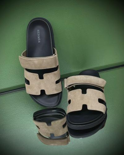 Hermes Oasis Leather Flip Flop in Stylish Pink - E-SEVEN STORE