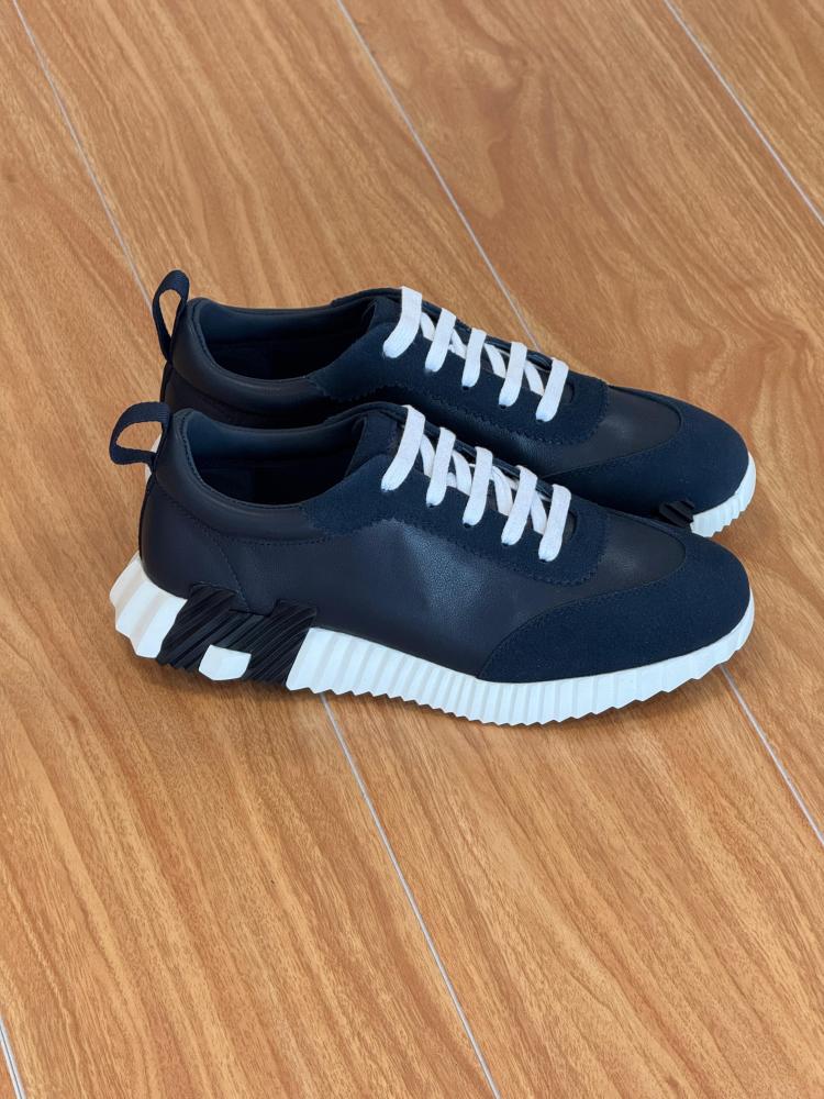 neee Hermes Bouncing Men's Lace-Up Sneakers in Navy Leather and