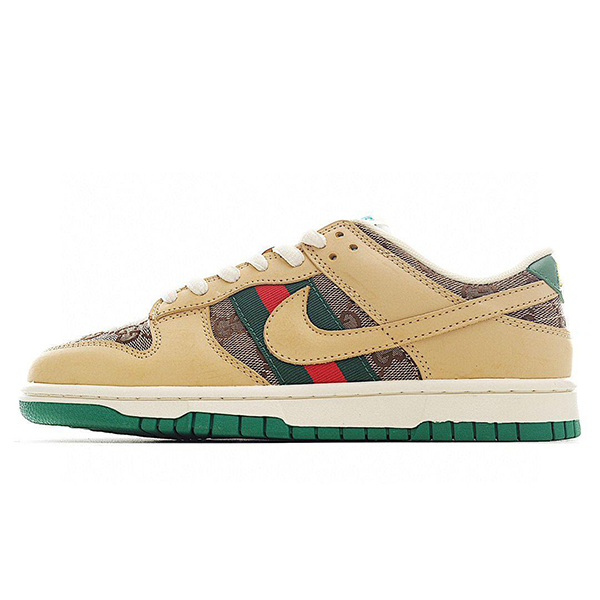 Gucci x Nike Dunk Low Sneaker Luxury Brand Details