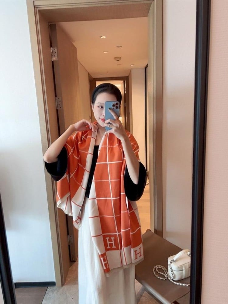 Hermes Women's Scarf, Orange, Master Quality