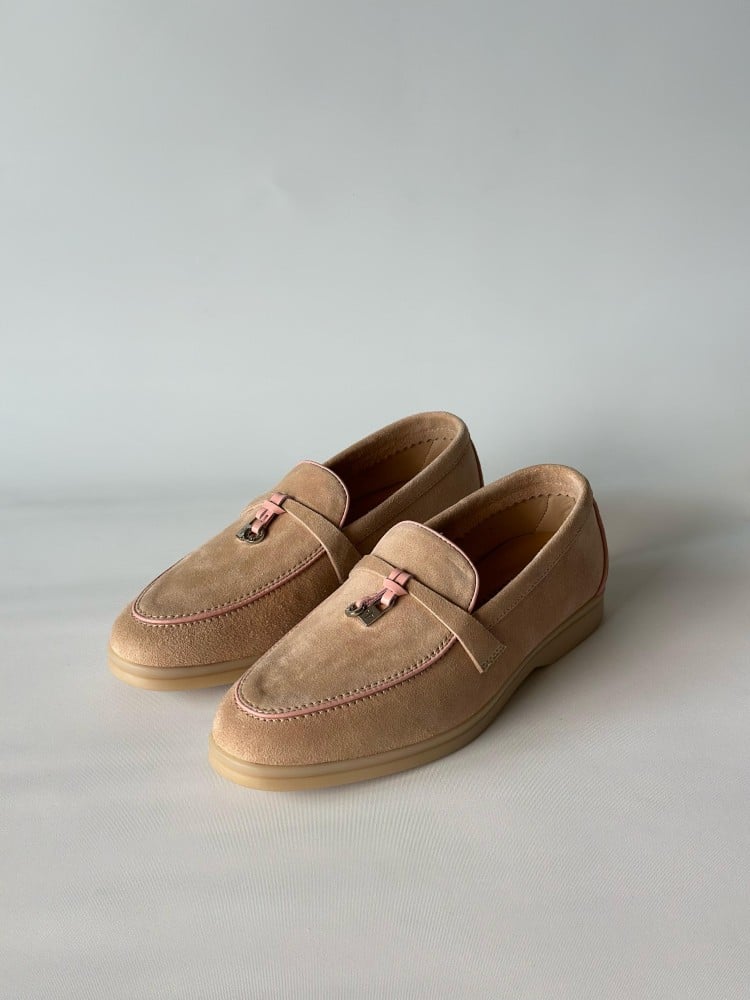 حذاء شامواه فلات نسائي من لوروبيانا بيج مع بينك أنيق