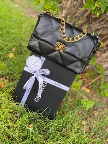 【エレガント】CHANEL 25ss ウエスト バッグ メタリック×パールがエレガント【CHANEL】25S チェーンクラッチ