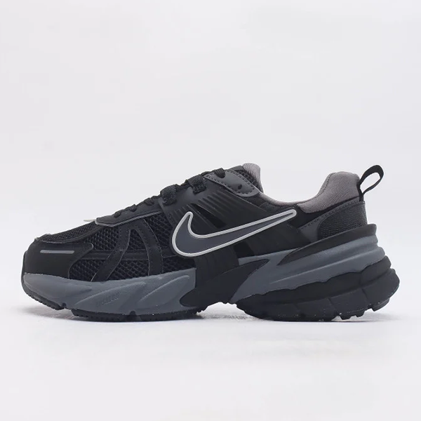 حذاء Nike V2K Run Runtekk نايكي رن رانتيك