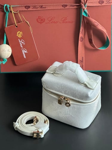 MAHIYA sla Pearl Leather Baby Bag 新品未使用 Miu Miu Matelassé leather micro bag for Women - Silver in