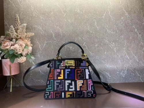 حقيبة فيندي بلاك 20CM