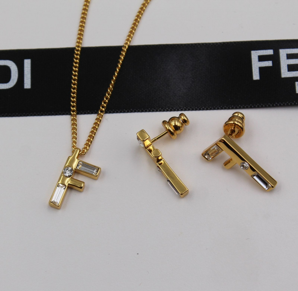 طقم سلسال وحلق فيندي