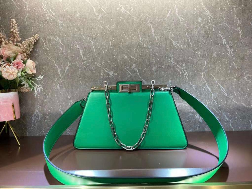 حقيبة يد فيندي ميني جرين