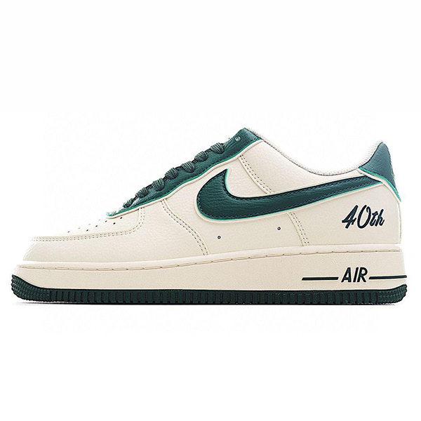 حذاء رياضة كرة السلة نايكي اير فورس1 ابيض مع اخضر