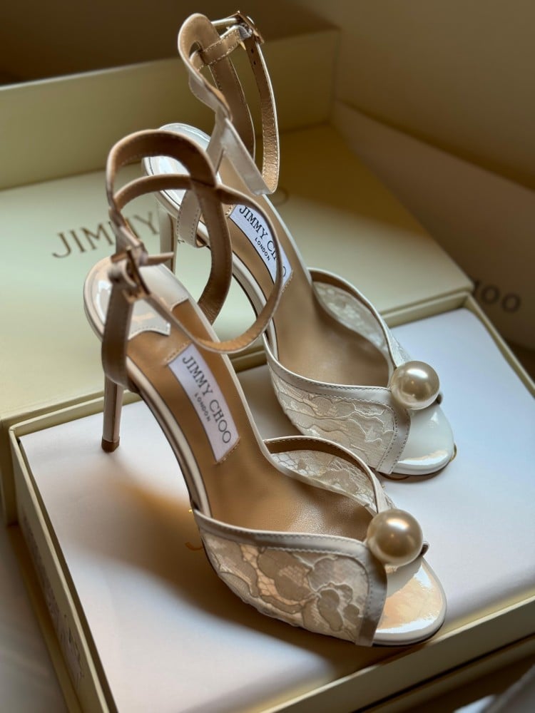 صندل نسائي جيمي تشو