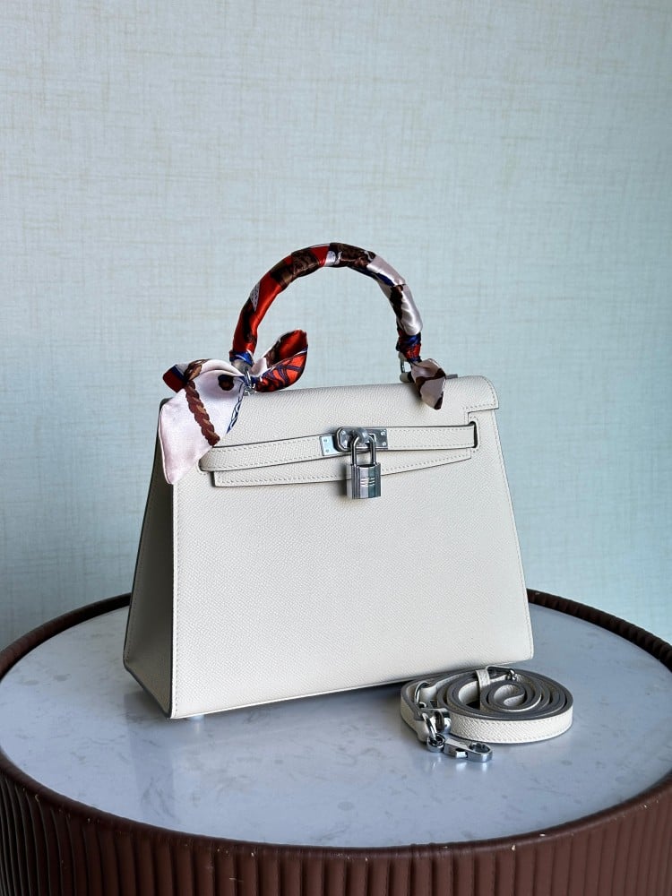 Elegant Hermes Kelly Bag White with Silver