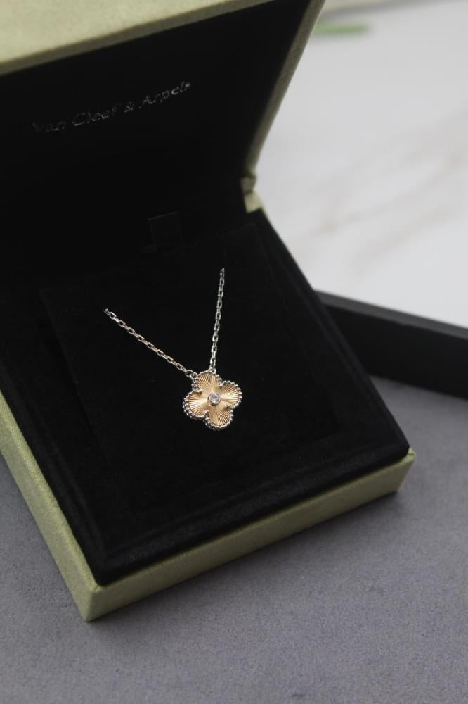 Van Cleef & Arpels Alhambra Flower Pattern Necklace in Gold and Silver