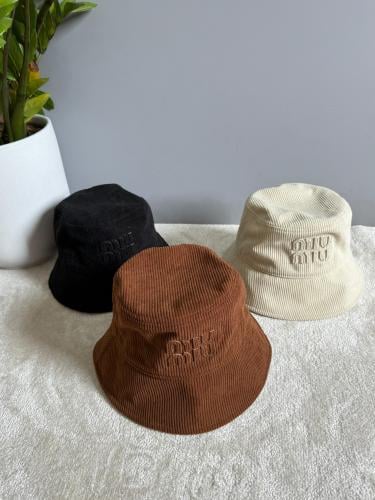Paquitmiuu winter hats, ribbed velvet in neutral colors - E-SEVEN
