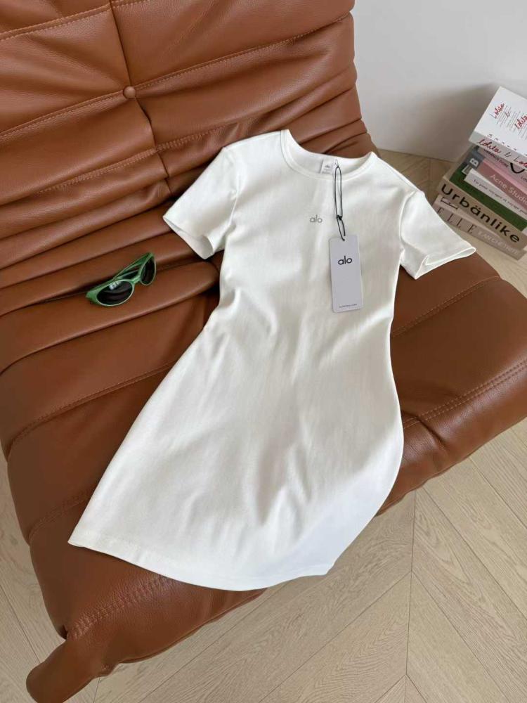 White alo midi summer sports dress with short sleeves - E
