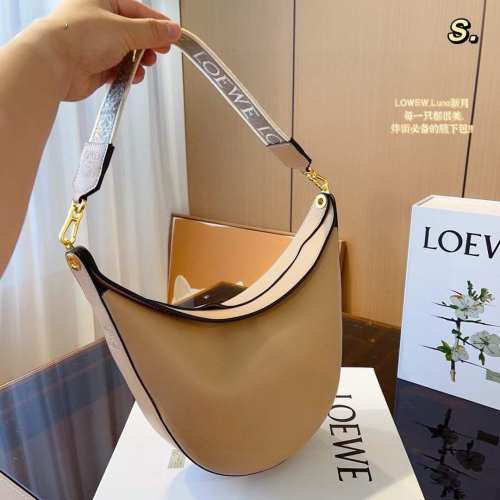 【LOEWE】SS24 エレファント ポケット バッグ Tan 送料関税込 LOEWE】SS24 エレファント ポケット バッグ Tan 送料関税込