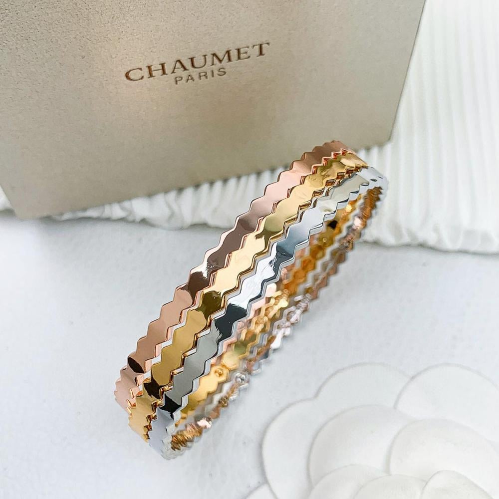 اساور نسائي شوميه Bee du chaumet بألوان عصرية