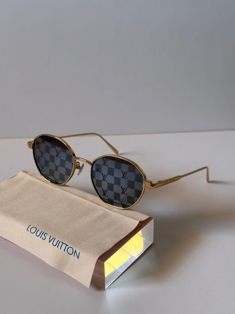 Louis Vuitton Men's Sunglasses with Elegant Round Gold Frame