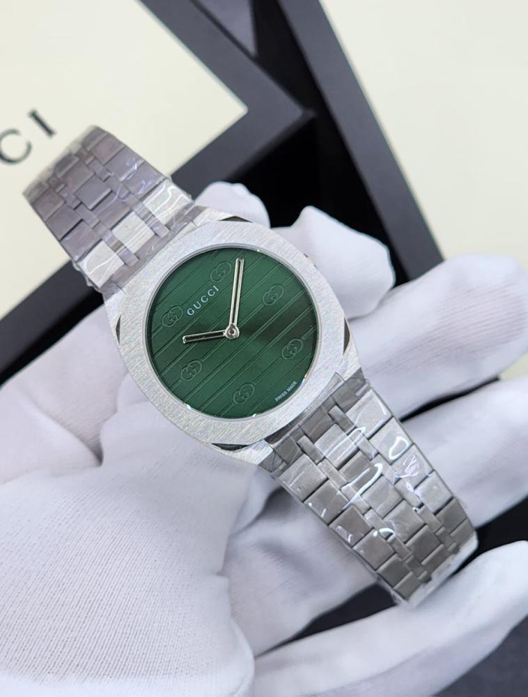 FENDI ストラップユー　ミニ　2本セット Gucci H25 Women's Classic Silver Watch with Green Dial - E