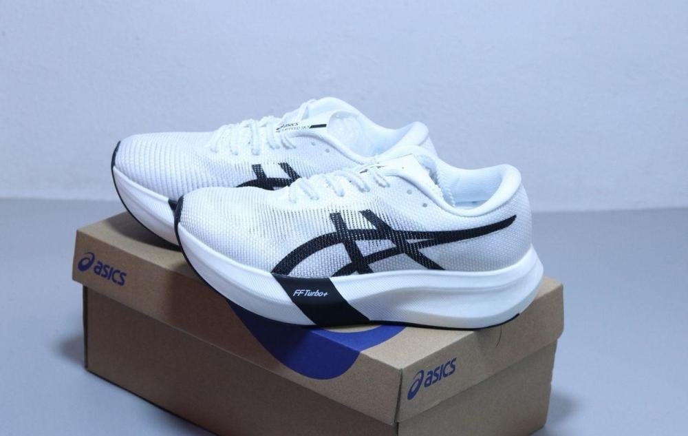 شوز جري ASICS للجنسين ميتا سبيد لون وايت اند بلاك