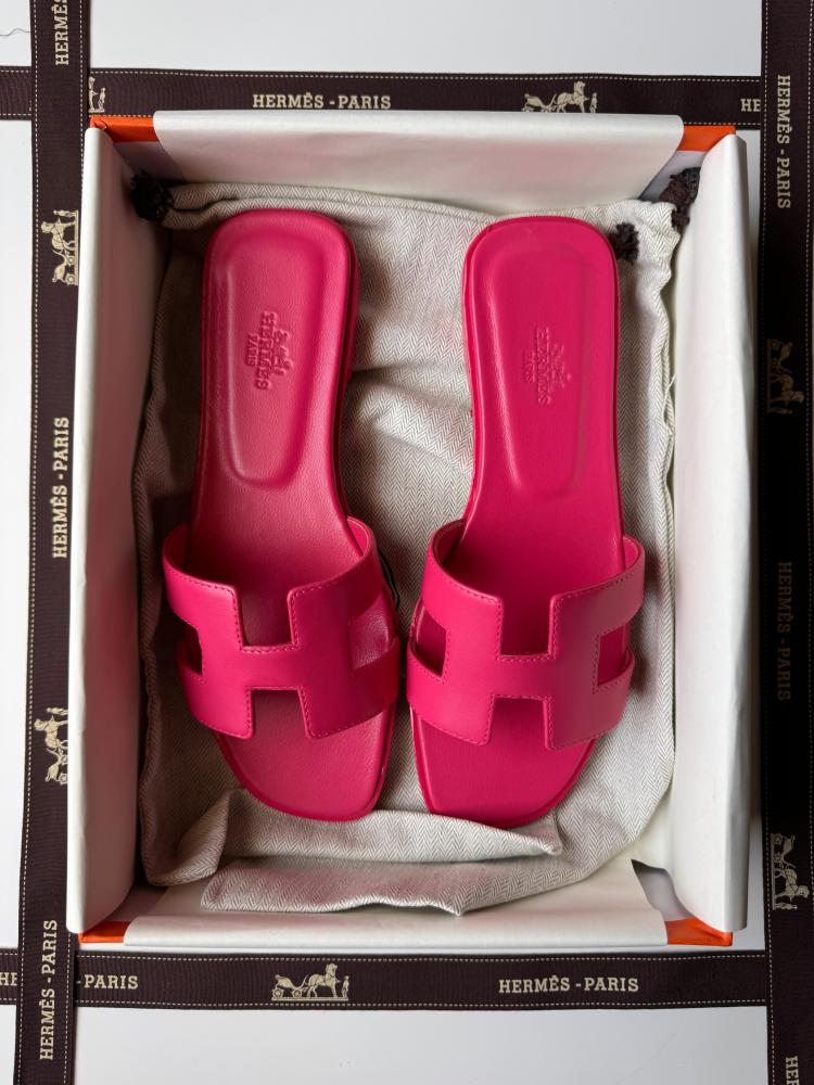 Hermes Women's Oran Fuchsia Slipper E-SEVEN STORE