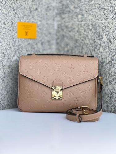 Louis Vuitton Turtle Small Fashionable Brown and Green Pouch - E