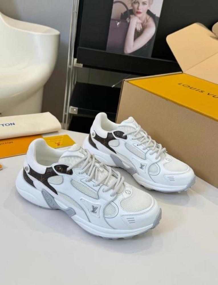マジック Louis Vuitton Olympia Women's Lace-Up Sneakers in White and