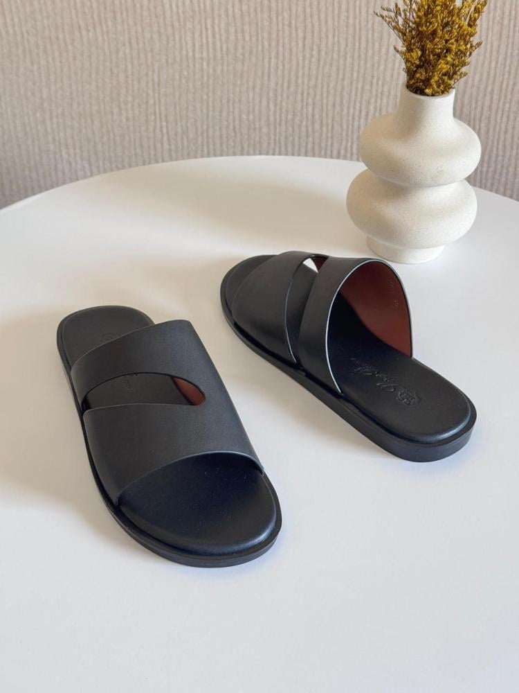 Loro Piana Men's Black Leather Flip Flop Sandal