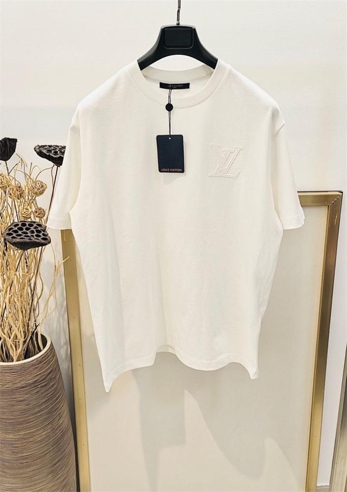 ルイ・ヴィトン
モノグラム チェリーブラッサム 村上隆 コインケース Louis Vuitton Men's Short Sleeve White Blouse - E-SEVEN STORE