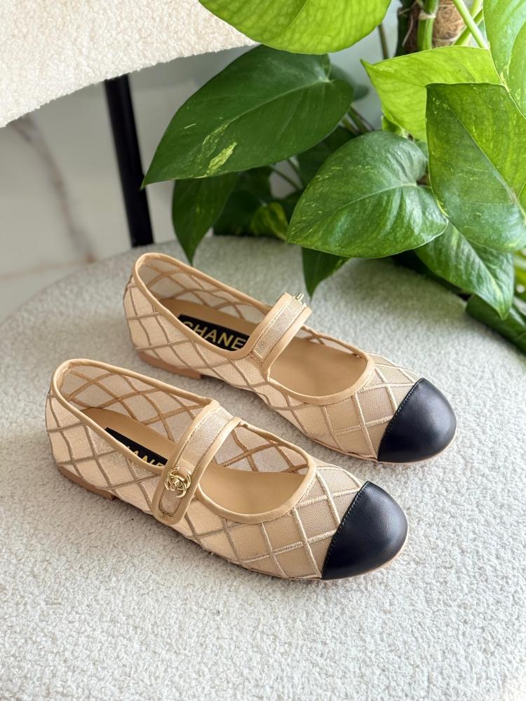 Chanel flat ballerina shoes with embroidered strap in beige and black