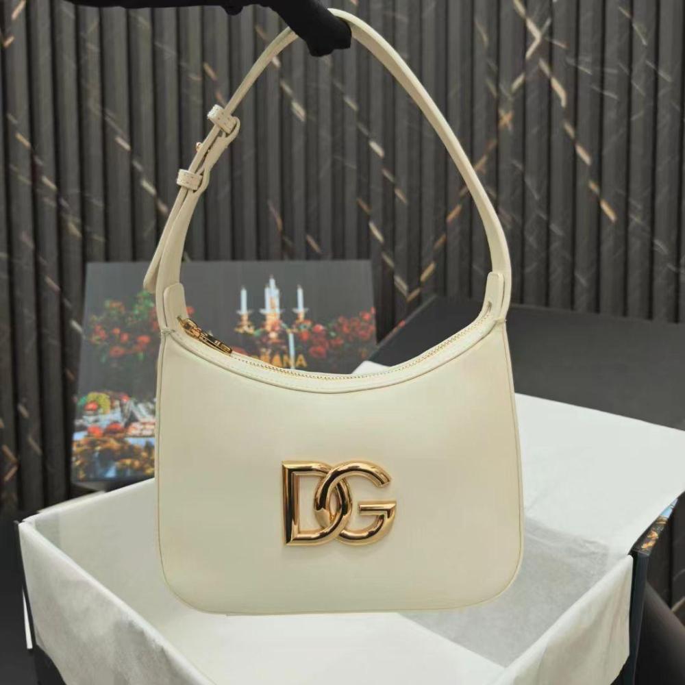 Dolce & Gabbana Women's Shoulder Bag 23cm White