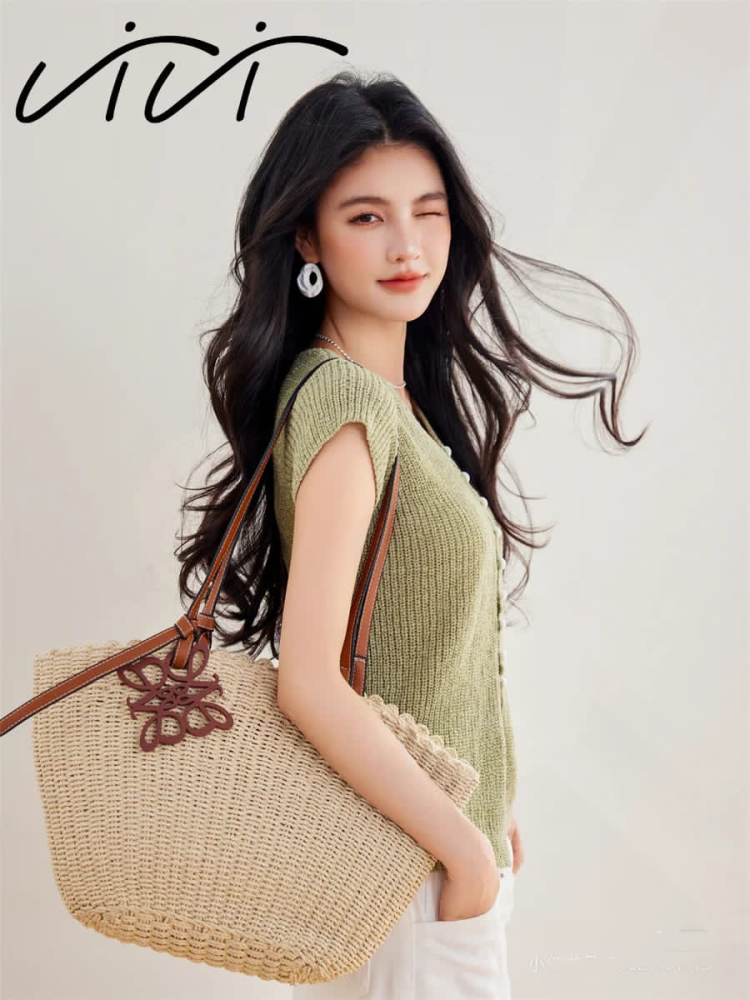 حقيبة صيفية  محبوكة من لويفي لون بيج وبني