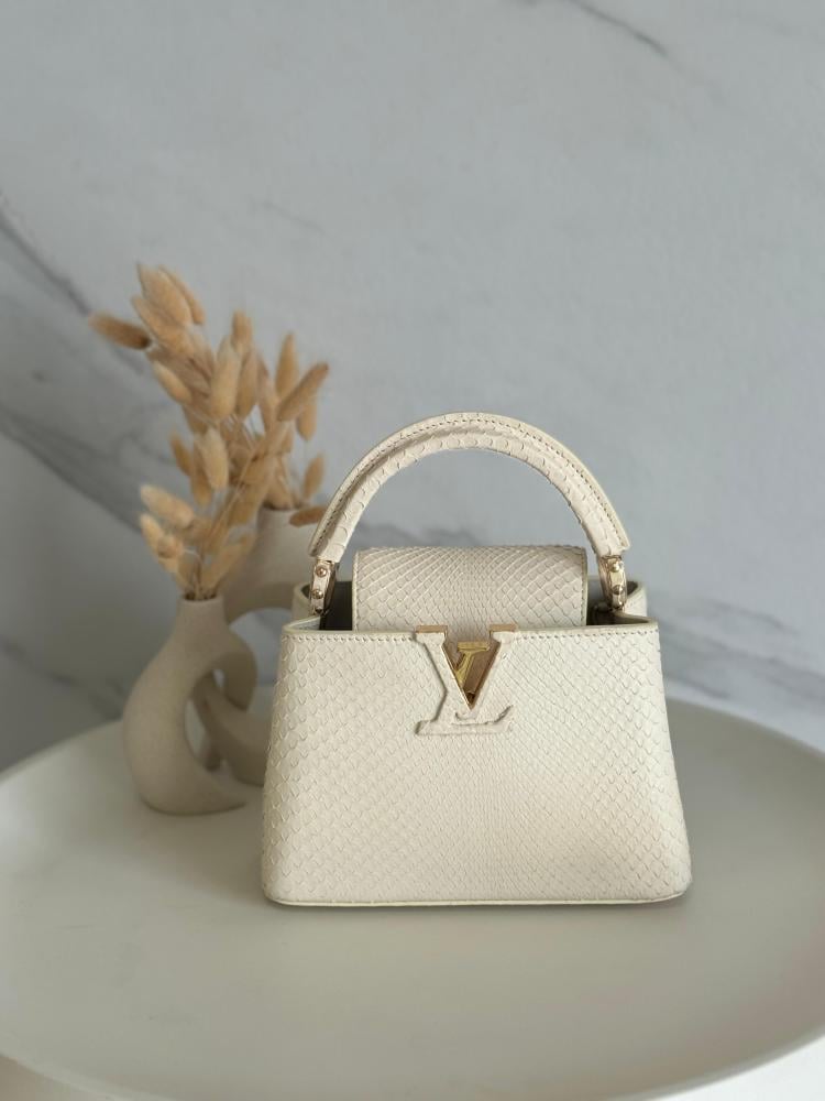 【ケン】 Louis Vuitton Capucines Snakeskin Bag 21cm White - E-SEVEN STORE