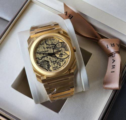 Gucci H25 Classic Gold Watch for Women with Green Dial - E-SEVEN STORE