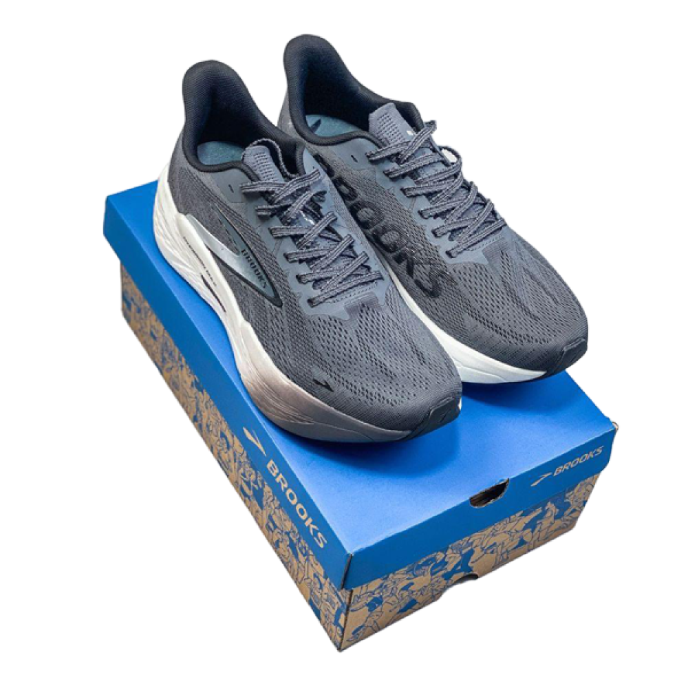 حذاء رياضي للرجال بروكس Hyperion Max 2 لون أسود بنعل أبيض