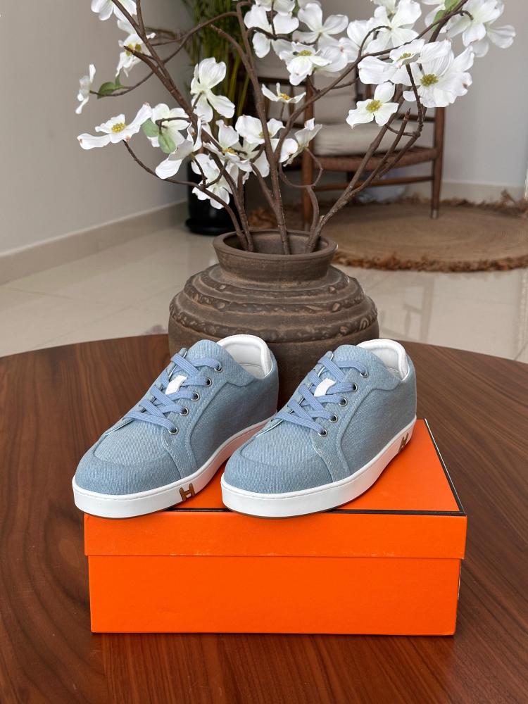 Stylish light blue ARMYs women's lace-up sneakers - E-SEVEN