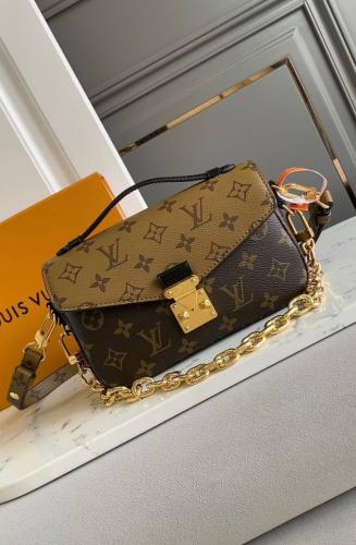 ルイビトン Louis Vuitton Box Bag Women's Leather Bag in Green and Gold