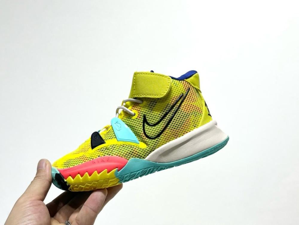 Nike Kyrie Kids' Yellow Sneaker E-SEVEN STORE