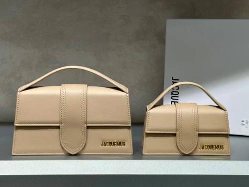 【関税＆送料込み】Jacquemus 'Le Bambino' Beige Shoulder Ba Le Grand Bambino leather shoulder bag in beige - Jacquemus