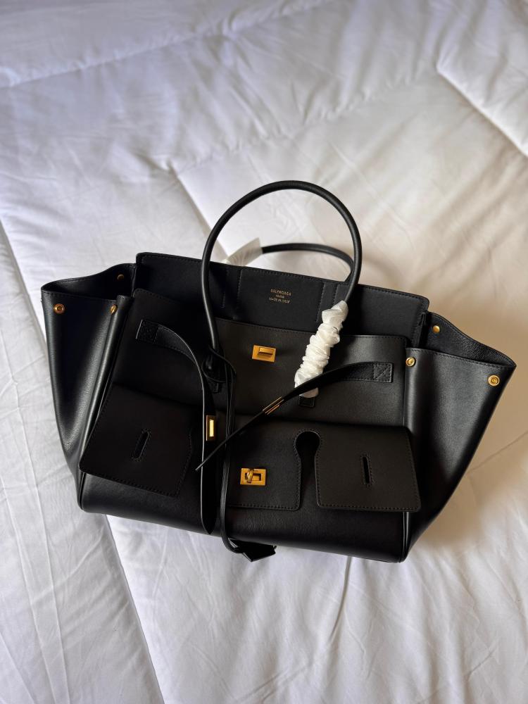 ステラ Balenciaga Carry All Shoulder Bag in Black and Gold - E
