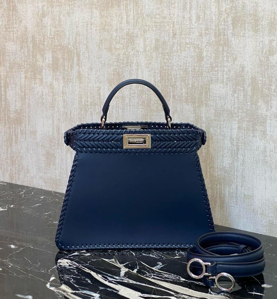 FENDI Peekaboo I See U ナイロン ミディアム バッグ Fendi Peekaboo I see u bag in woven leather, 21 cm, in Night