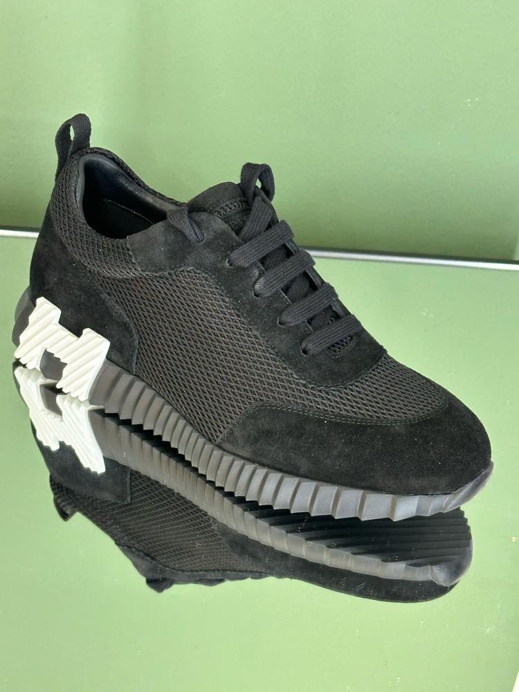 Hermes Men's Bouncing Mesh Black Sneakers with White Logo - E