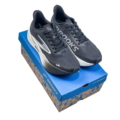 Brooks Hyperion Max 2 Men's Running Shoe, Black and White - E