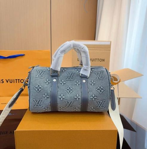 Louis Vuitton Cable Women's Bag, Grey, Brand Print - E-SEVEN STORE