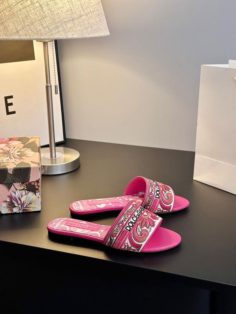 Dolce & Gabbana Majolica Women's Pink Printed Slippers - E