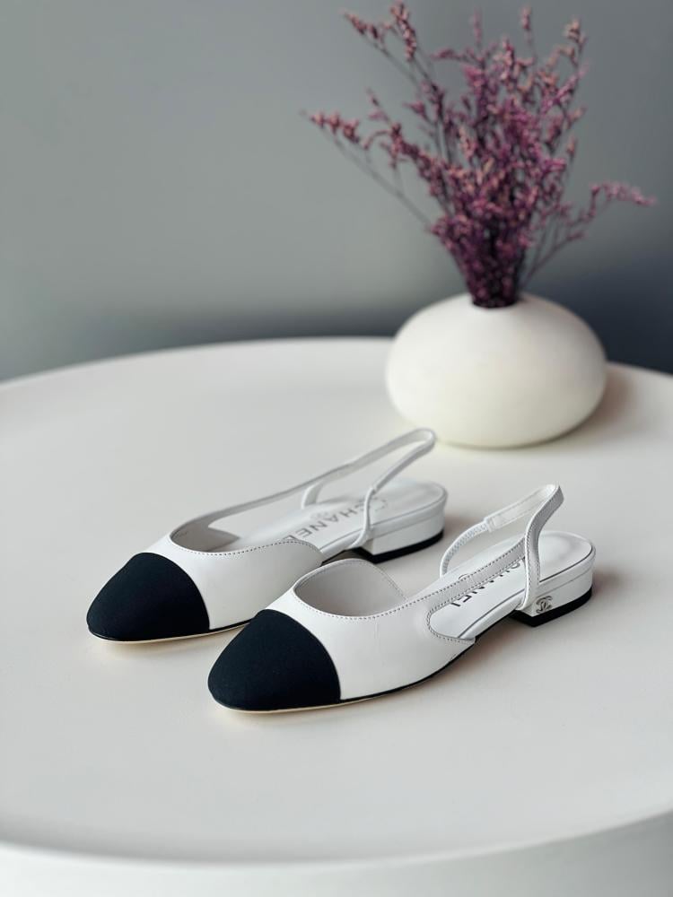 Chanel Women's Black and White Leather Slingback Sandal - E