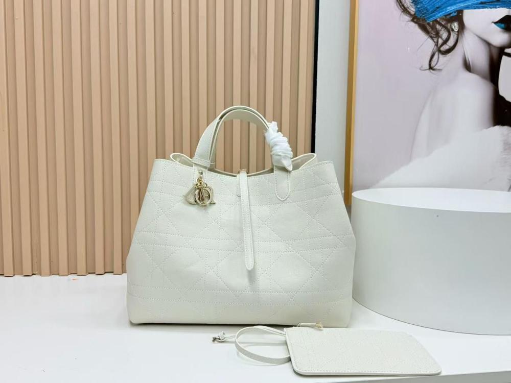 Dior Toujours Large Bag 37cm in Elegant White - E-SEVEN STORE display picture 1
